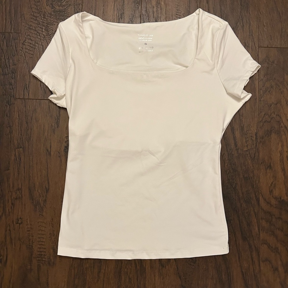 Trendy Queen White Square Neck Fitted Cap Sleeve Tee Fitted Top Size Small